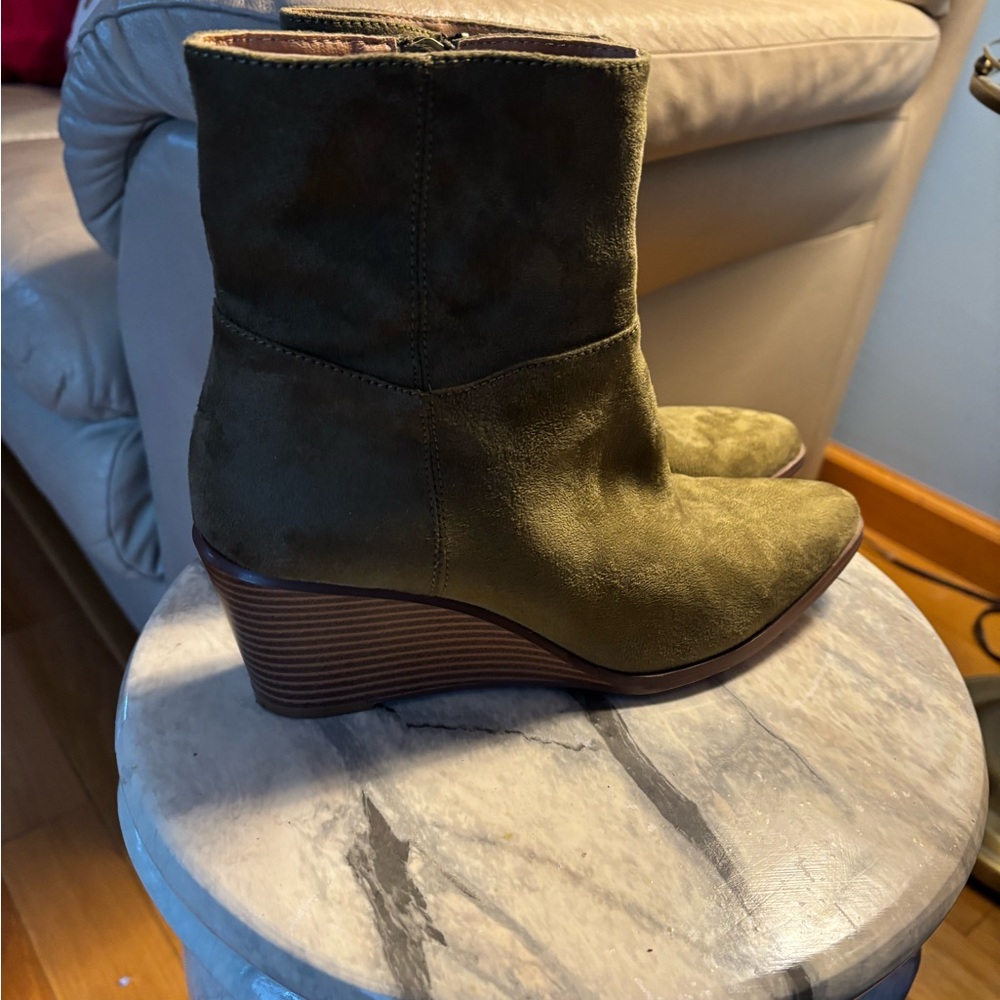 Adrienne Vittandi Olive Green Wedge Ankle Boots 7-1/2
